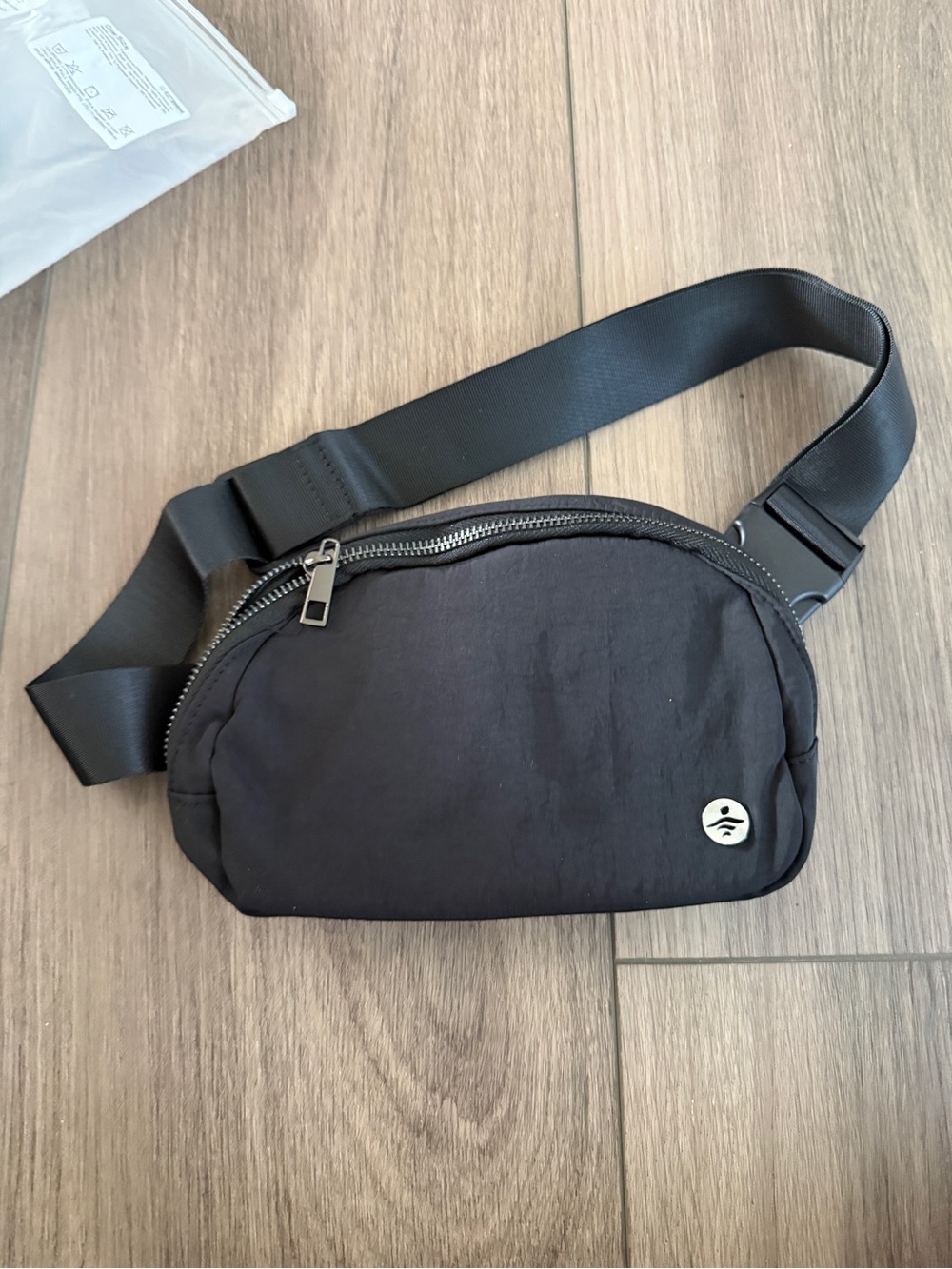 NWT-Halara Black Waist Bag - Minimal Casual Fanny Pack